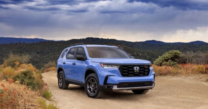 The 2023 Honda Pilot TrailSport from a front quarter angle