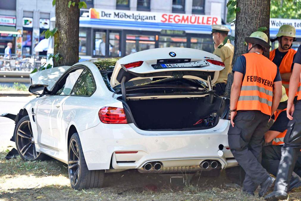 BMW M4 Crash - Car Accident